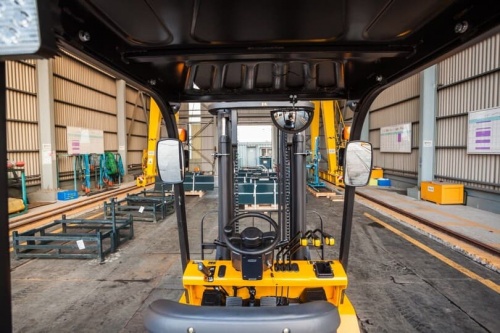 Газ-бензиновый погрузчик HYUNDAI 35L-7SA Газ-бензиновый погрузчик HYUNDAI 35L-7SA
