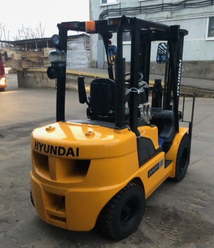 Дизельный погрузчик HYUNDAI 30DF-7 Дизельный погрузчик HYUNDAI 30DF-7