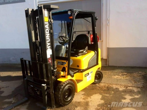 Газовый погрузчик HYUNDAI 18L-7M Газовый погрузчик HYUNDAI 18L-7M